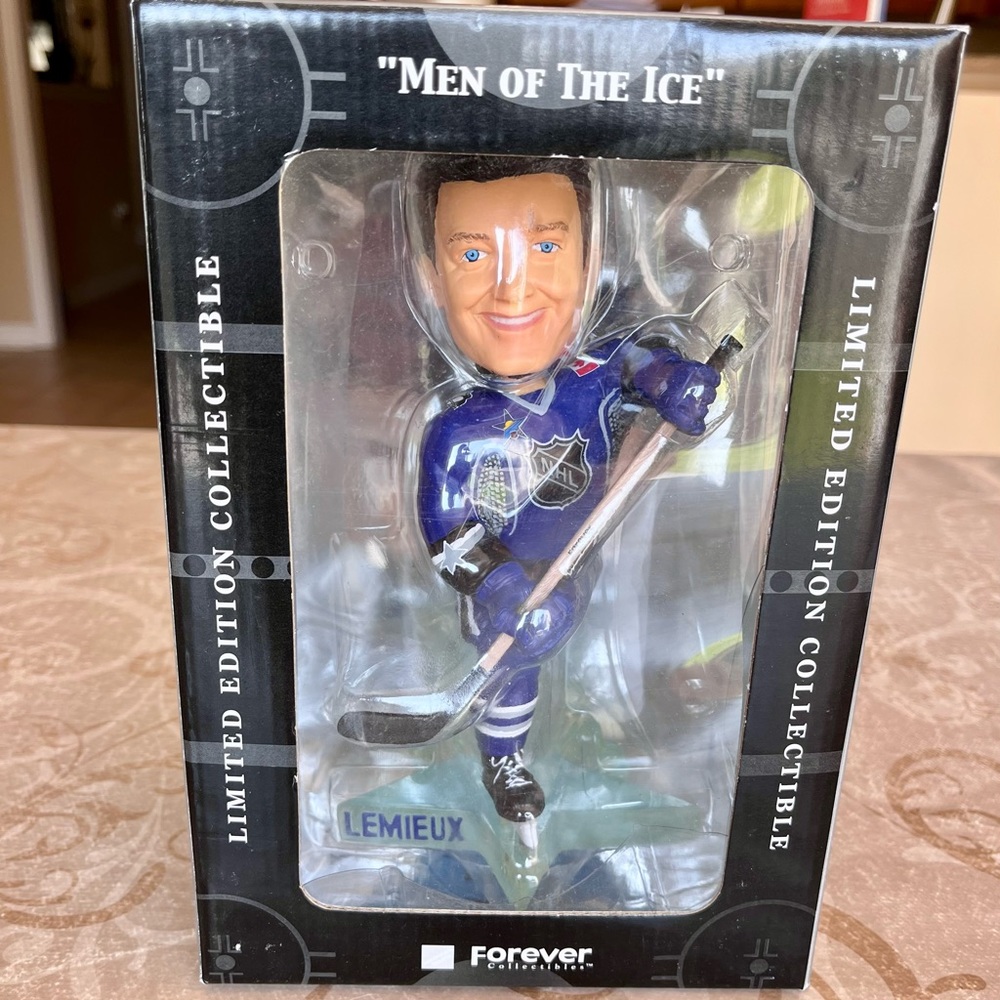 Vintage 2002 Forever Mario Lemieux Limited Edition Bobble Head 383/1066